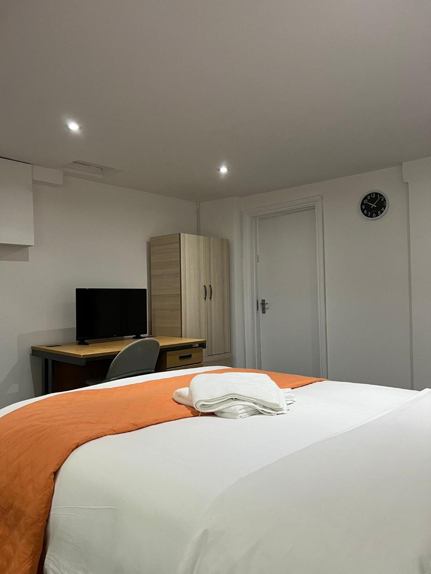 Starlet Manor Park Apartamento Londres Exterior foto