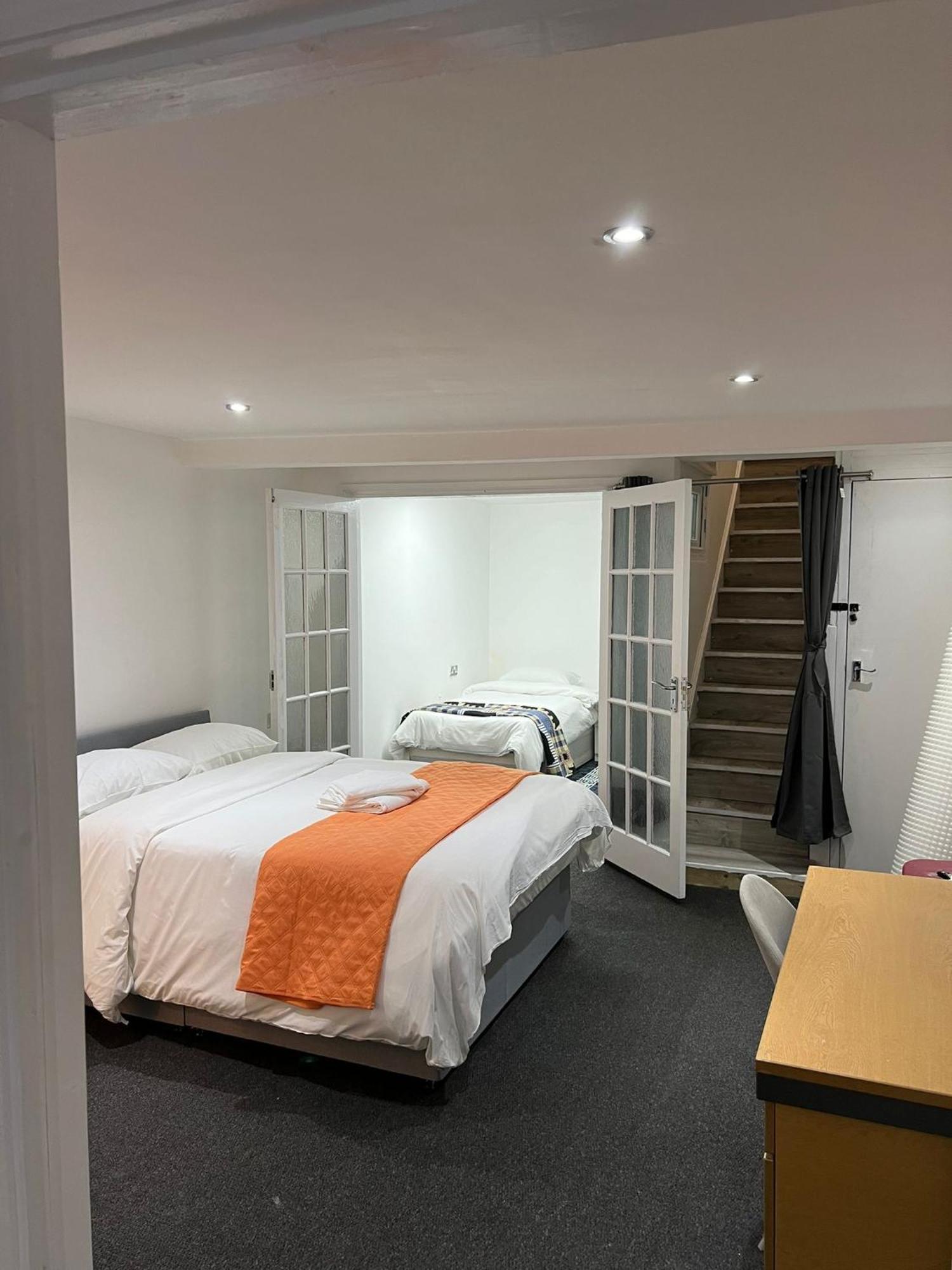 Starlet Manor Park Apartamento Londres Exterior foto