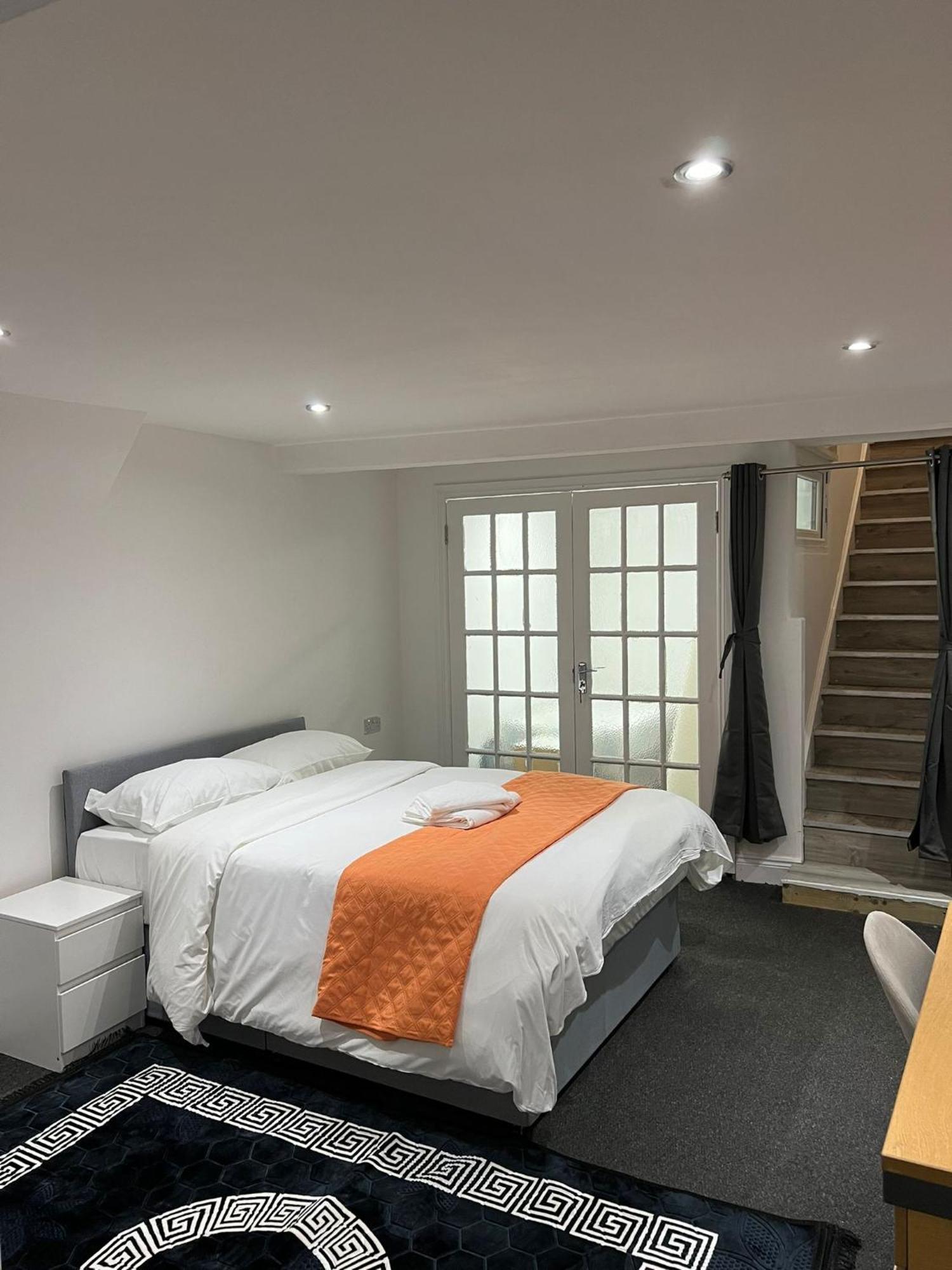 Starlet Manor Park Apartamento Londres Exterior foto